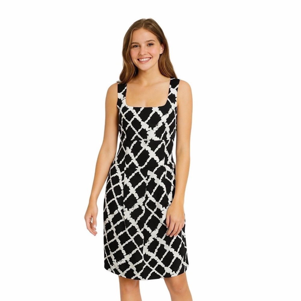 LOFT dress. Red bottom with pockets!
Sleeveless White top with black piping.sz 2